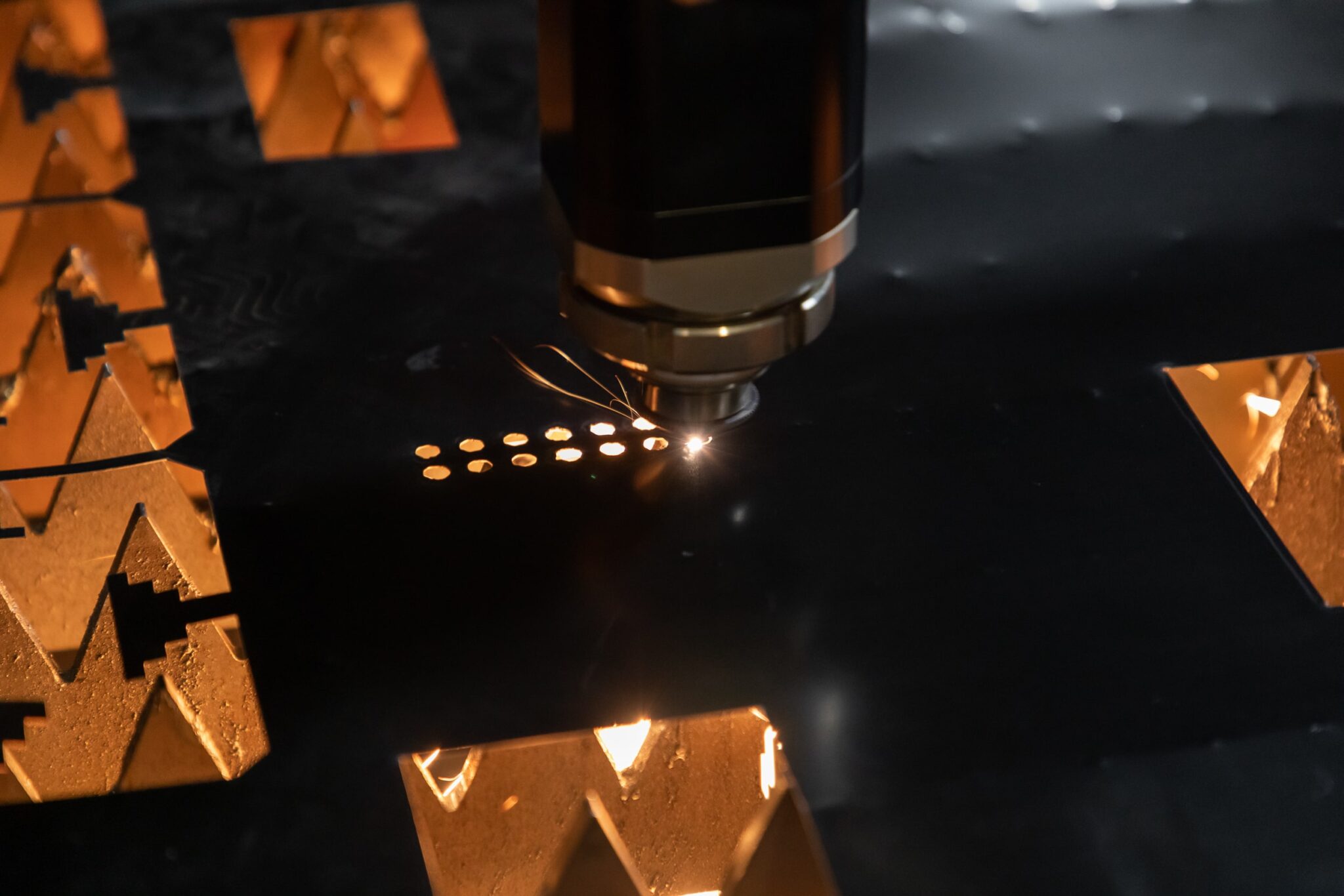 Intricate Signage and Letter Cutting via CO2 Laser System